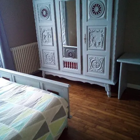 Habitación en casa particular Chambre 1 Martine Hamadou Questembert